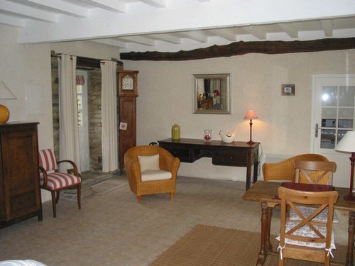 Le coin repas de la chambre d'hôtes