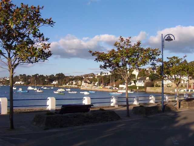 Locquirec port