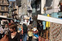 Saturday market in Morlaix 