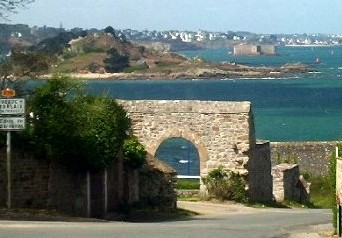 La baie de Morlaix vue de Trnez